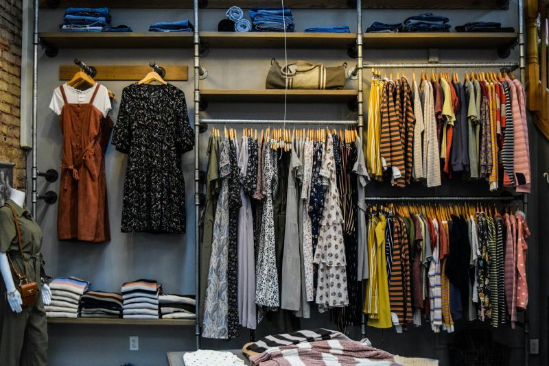 Retail store clothing rack
